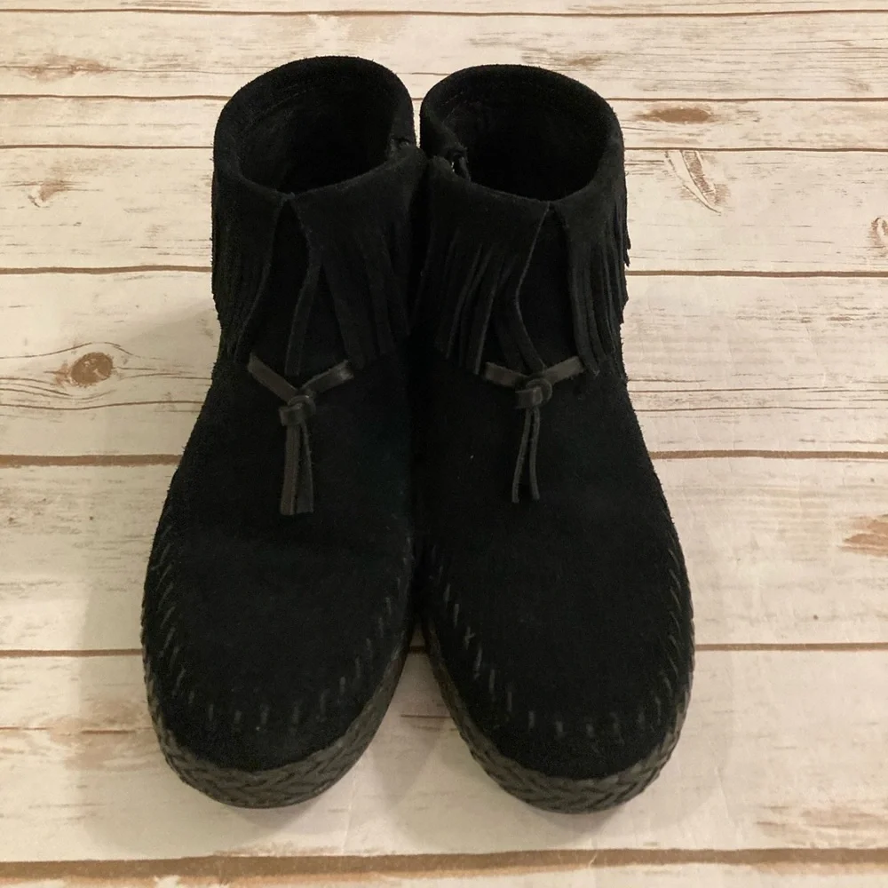 UGG Kennadi Fringe Ankle Moccasin Booties Black Suede Size 6.5